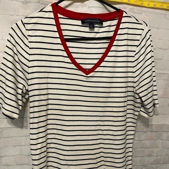 Vintage Tommy Hilfiger T-shirt Size Large, Ladies. Pre-owned, sold as is. - Picture 1 of 6